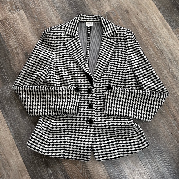 Armani Collezioni Jackets & Blazers - Vintage Armani Collezioni Black and White Geometric Knit Jacket Size 8